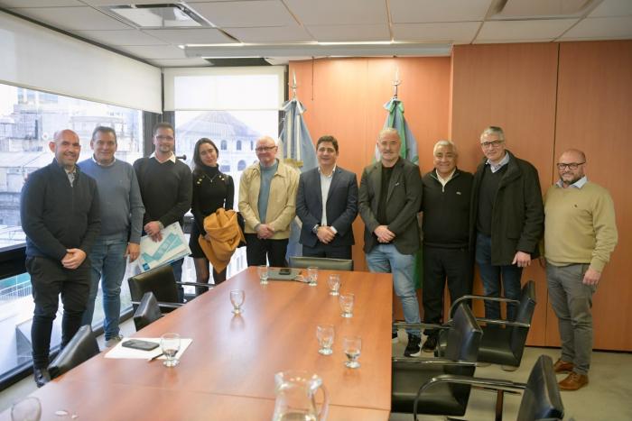 Marinucci garantizó nuevos servicios de transporte en la Provincia
