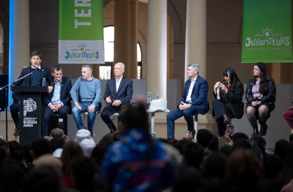Kicillof encabezó el cierre del 3° Congreso Federal e Internacional de Juventudes