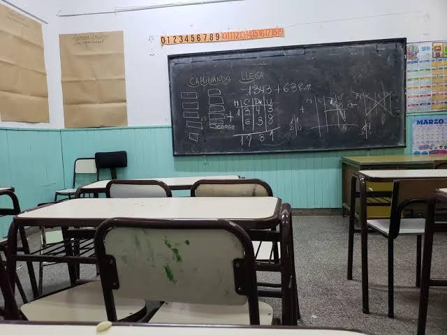 Arrancó el sorpresivo paro docente en la provincia
