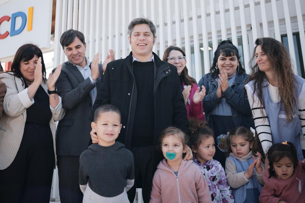 Kicillof inauguró un Centro de Desarrollo Infantil y entregó viviendas que habían sido paralizadas por el Gobierno nacional