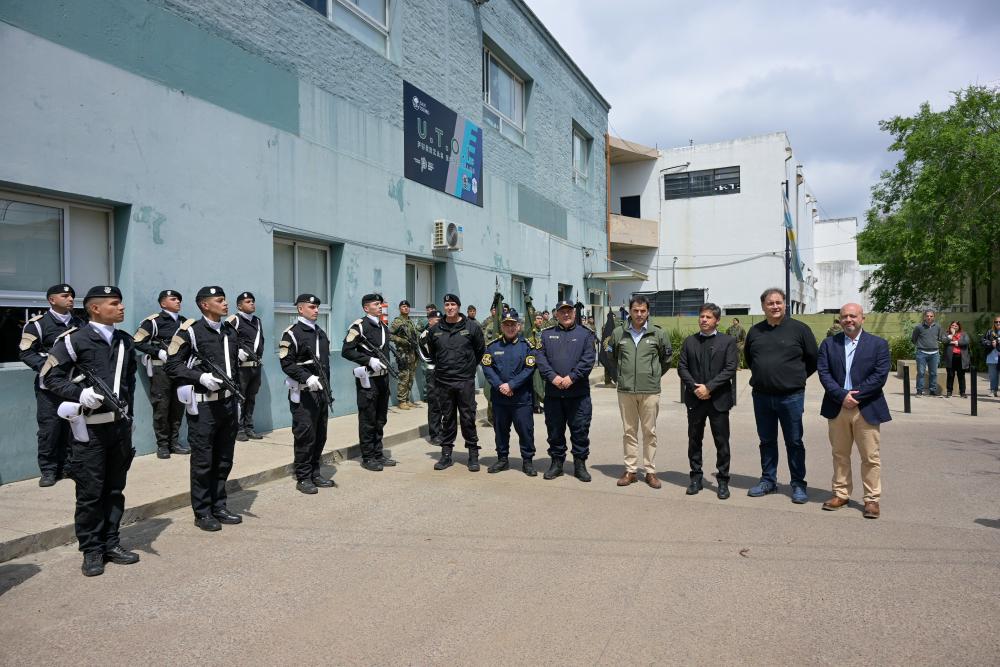 Kicillof recorrió la nueva base de la UTOI en San Isidro